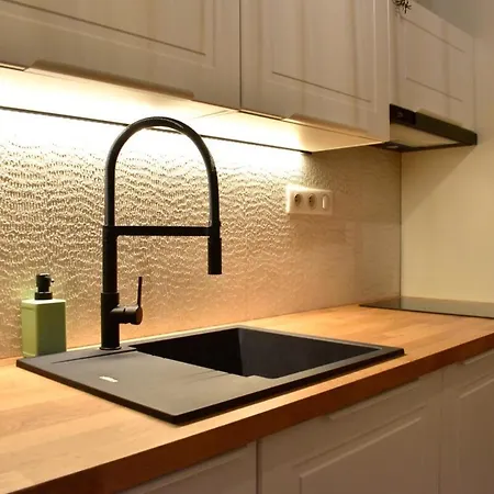 Modern In Hip&central Area! *