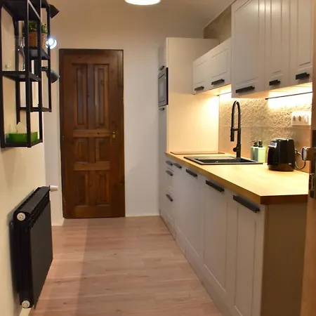 公寓 Modern In Hip&central Area!